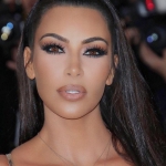 Kim Kardashian göz makyajı 2019